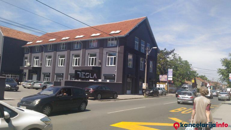 Kancelarije Za Najam U Poslovna Zgrada Tosin Bunar 11000 Beograd Tosin Bunar 130a