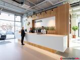 Kancelarije za iznajmljivanje u Bukirajte rezervisano coworking mesto na lokaciji Spaces Navigator II