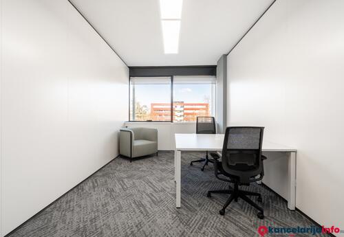 Kancelarije za iznajmljivanje u Pristup profesionalnim kancelarijama sa svim sadržajima uključenim u cenu za 1-2 osoba na lokaciji Regus Inobacka