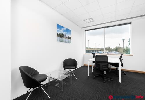 Kancelarije za iznajmljivanje u Pristup profesionalnim kancelarijama sa svim sadržajima uključenim u cenu za 5 osobe na lokaciji Regus Inobacka