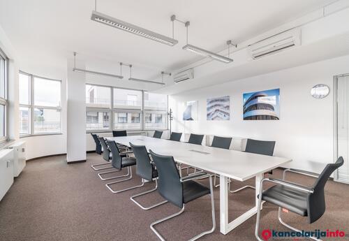 Kancelarije za iznajmljivanje u Ambijent uskladjen sa svetskim standardima za profesionalne kancelarije sa svim sadržajima uključenim u cenu za 3-4 osobe na lokaciji Regus The One