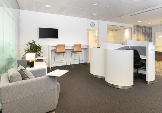 Pristup prostorima za zajednički rad sa svim sadržajima uključenim u cenu na lokaciji Regus Kosovska 27